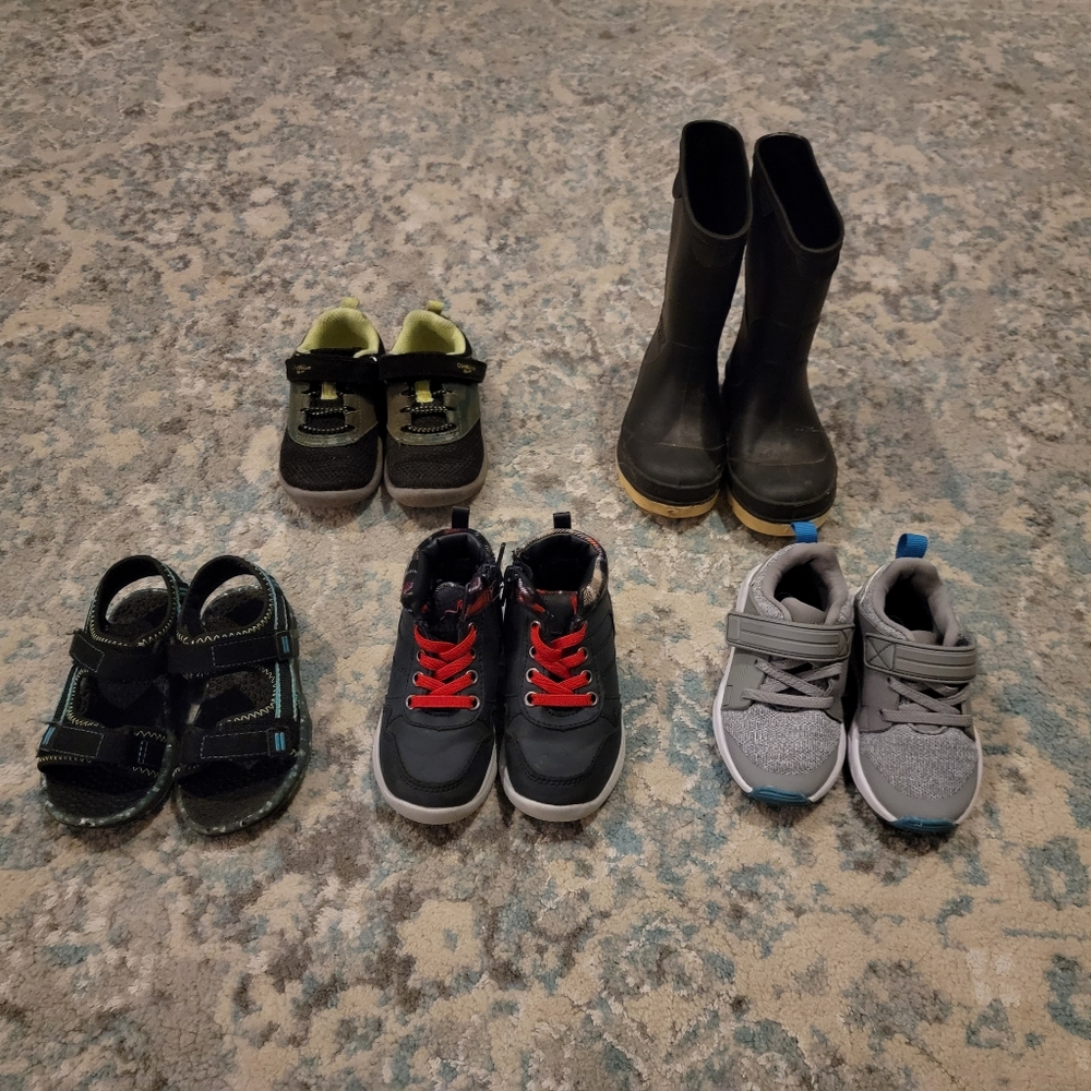 Boys size 7 shoe lot